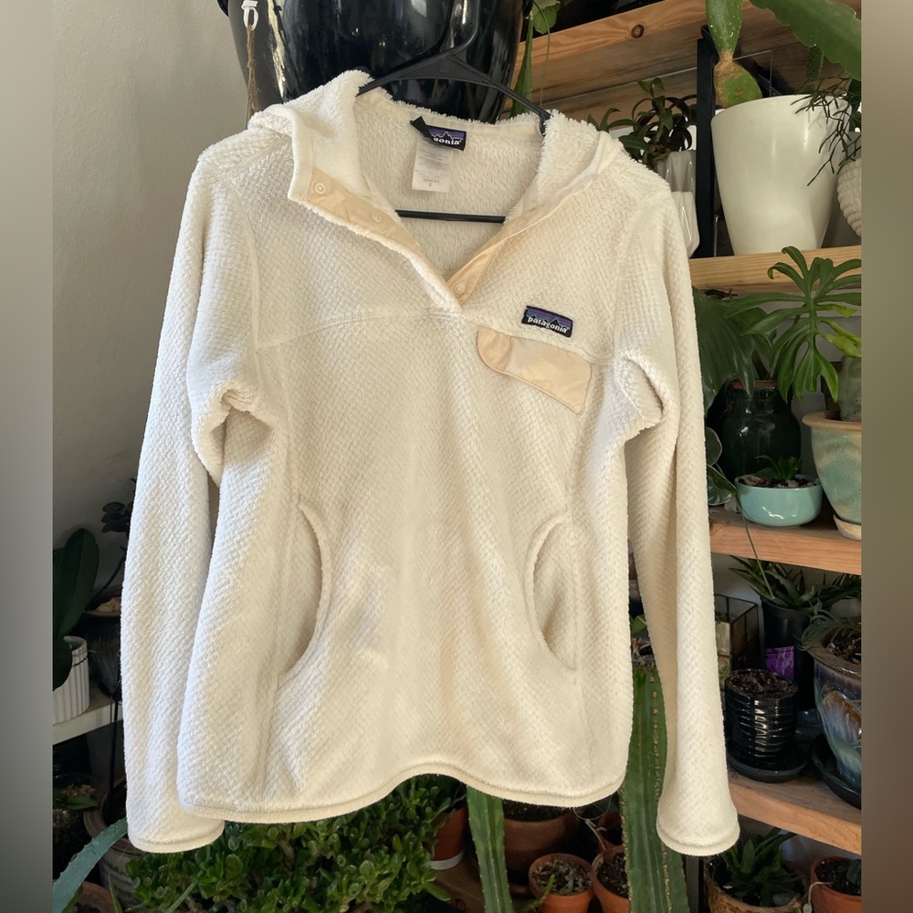 Patagonia Re-Tool pullover w/hood! ❄️